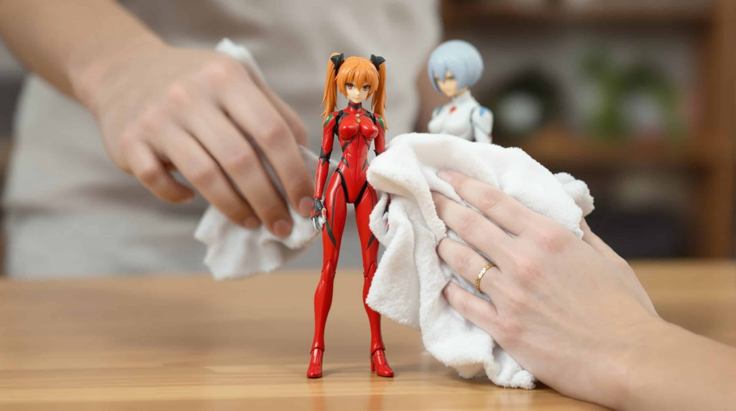 マイクロファイバークロスで優しく拭き取る。ゴシゴシこすらず、一方向に丁寧に拭くのがポイント